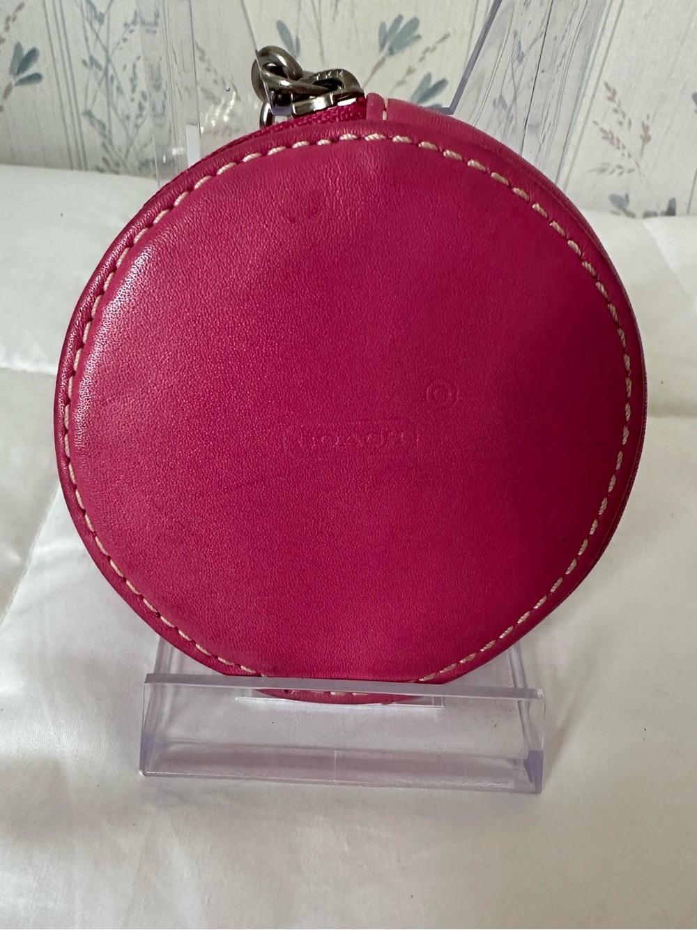 Coach Peace Pouch Keyfob - Picture 3 of 10